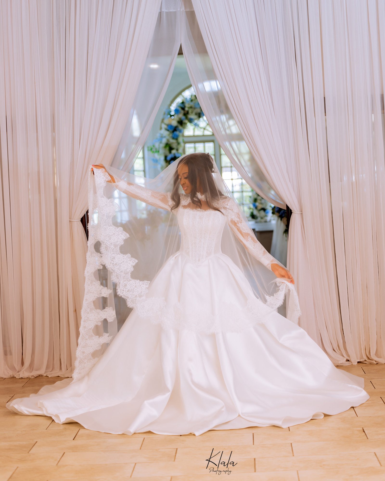 Accessories & Veils